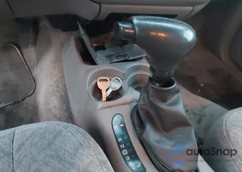 1999 GMC Jimmy Sle z USA, uszkodzony, nr VIN 1GKCS13W3X2507684